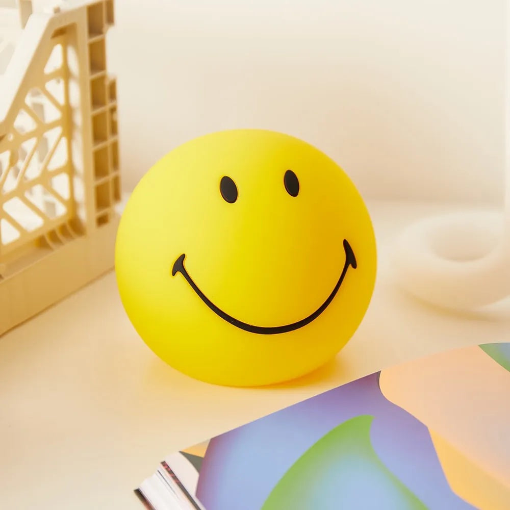 Smiley Lamp - Bundle of Light